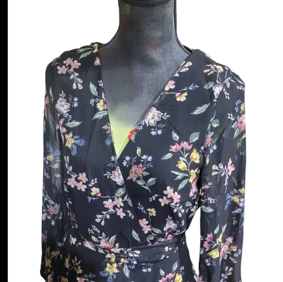 LORD AND TAYLOR DRESS - Picture 2 of 7